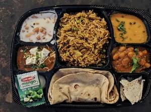 Punjabi Paneer Thali