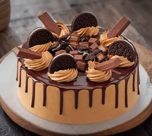 Chocolate Oreo Kitkat Cake