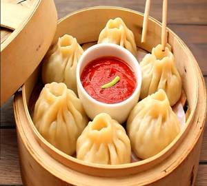 Veg Schezwan Steamed Momos