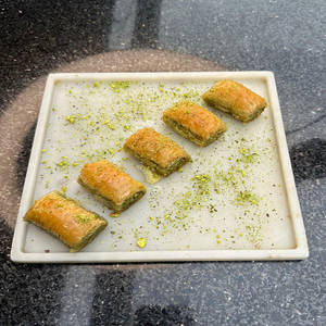 Pista Roll Baklava