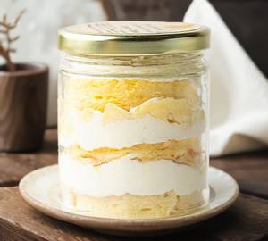 Vanilla Jar Cake [1 Jar, 1 Piece]