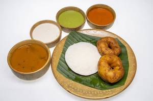 Idli Vada Mix (1 Pcs Idli, 2 Pcs Vada)