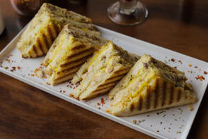 3 Tier Chicken Club Sandwich (300G)
