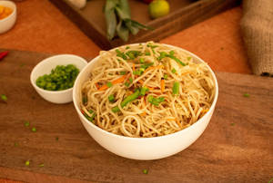Veg Hakka Noodles(small)