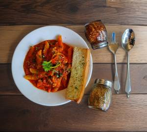 Red sauce pasta
