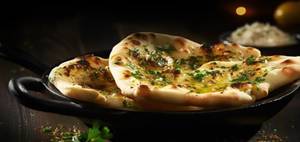 Butter Naan (1Pc)