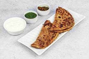 Aloo parantha with curd (2 pc)