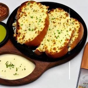 Cheese garlic bread
