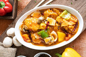 Schezwan Fish (8 Pcs)