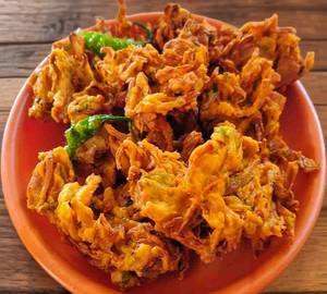 Onion pakoda