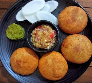 Fried bati chokha combo