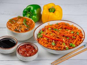 Triple Schezwan Noodles With Gravy