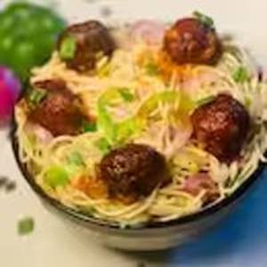 Dry Manchurian Topped Hakka Noodles