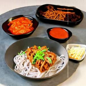 Spicy Visiting Noodles Frankie