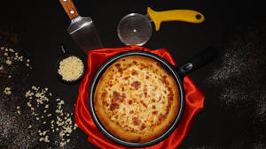 Double Cheese Margherita Pizza