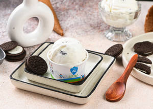 Cookies And Cream Scoop