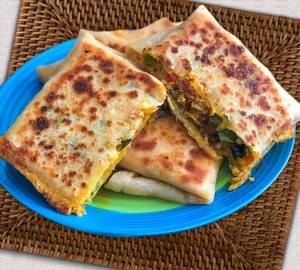Egg Veechu Paratha