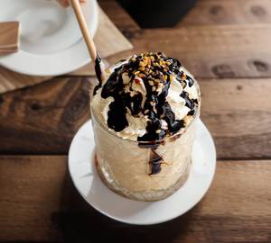 Cold Coffee With Vanilla Ice Cream