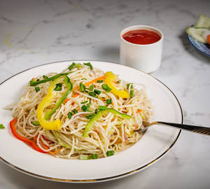 Veg Hakka Noodles