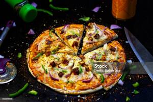 Chilli Paneer Pizza
