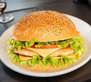 Peri peri paneer burger