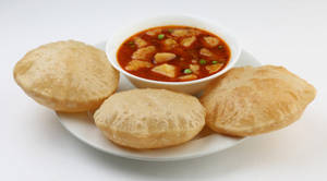 Rassa Bhaji Puri