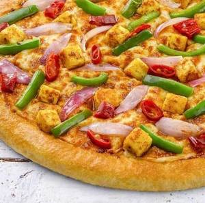 Chilli Paneer Pizza