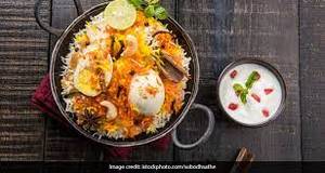Egg chicken biryani