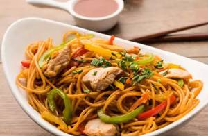 Chicken Hakka Noodles
