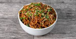 Paneer red chilli noodles