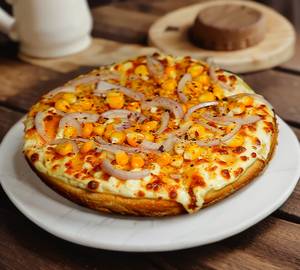 Onion and Golden Corn Pizza 