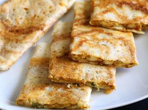 Cheese Paneer Manchurian Dosa