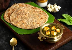 Millet Kerala Parotta (2Pc) with Palak Paneer Curry
