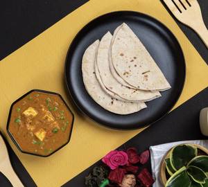 Matar Paneer & 3 Chapati
