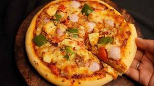 Paneer and capsicum cheese pizza [8 inches]