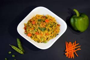 Veg Matar Maggi