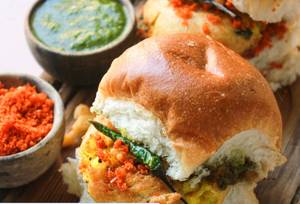 Classic Vada pav