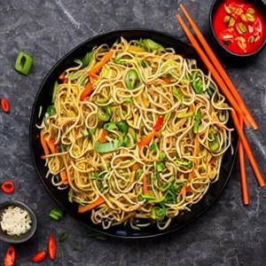 Egg Hakka Noodles
