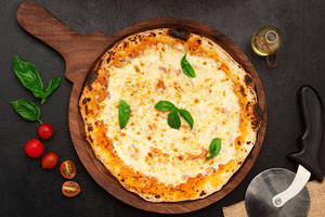 Classic Margherita Pizza