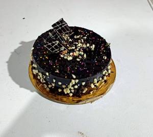 Hazelnut Crunchy Cake