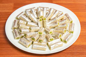 Kaju Pista Roll