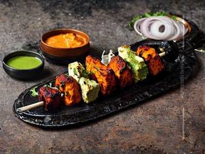 Panner Lasooni Tikka