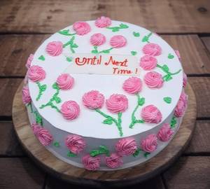 Eggless White Forest Design Cake