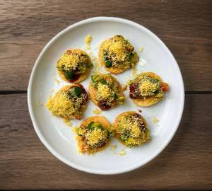 4 Papdi Chaat + 10 Pcs Pani Puri