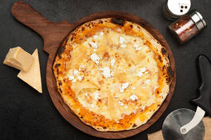Quattro Formaggi Grandeur Pizza