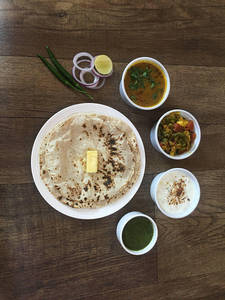 Deluxe Tawa Roti Butter Thali