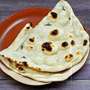 Extra Choley } Naan Wale