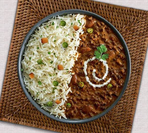 Dal Makhani [Half] With 4 Butter Tandoori Roti