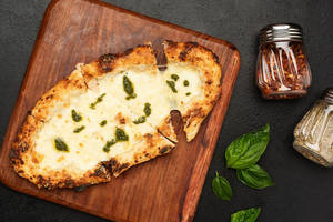 Pesto Perfection Garlic Bread