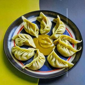 Paneer Gravy Momos